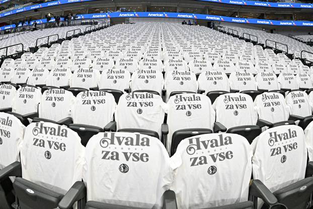 NBA: Los Angeles Lakers at Dallas Mavericks