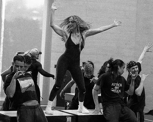 FOTO  Disciplina, snaga i ples - tajna top izgleda Jennifer Lopez