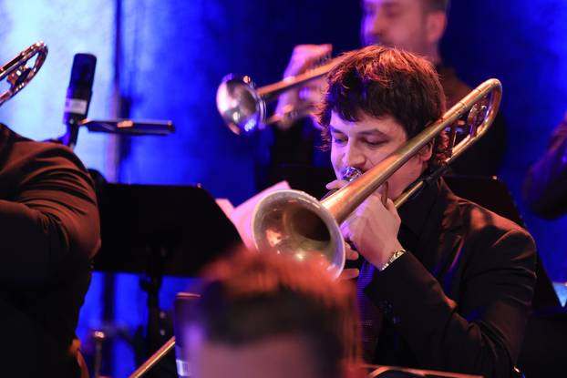 Zagreb: Jazz orkestar HRT-a i Miron Hauser uz osam istaknutih pijanista odali su počast Matiji Dediću 