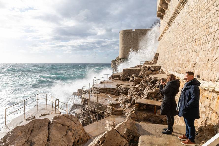 Iskusni moreplovac: 'Dao sam sve od sebe, nisam mu mogao pomoći. Jedva sam se ja vratio'