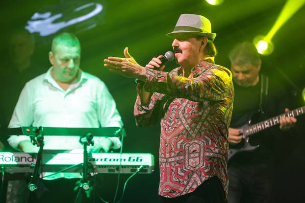 Zagreb: Koncert Harisa Džinovića u klubu Mint