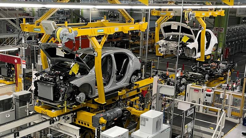 Tesla nastavlja pad, a prodaja novih automobila u Europi raste