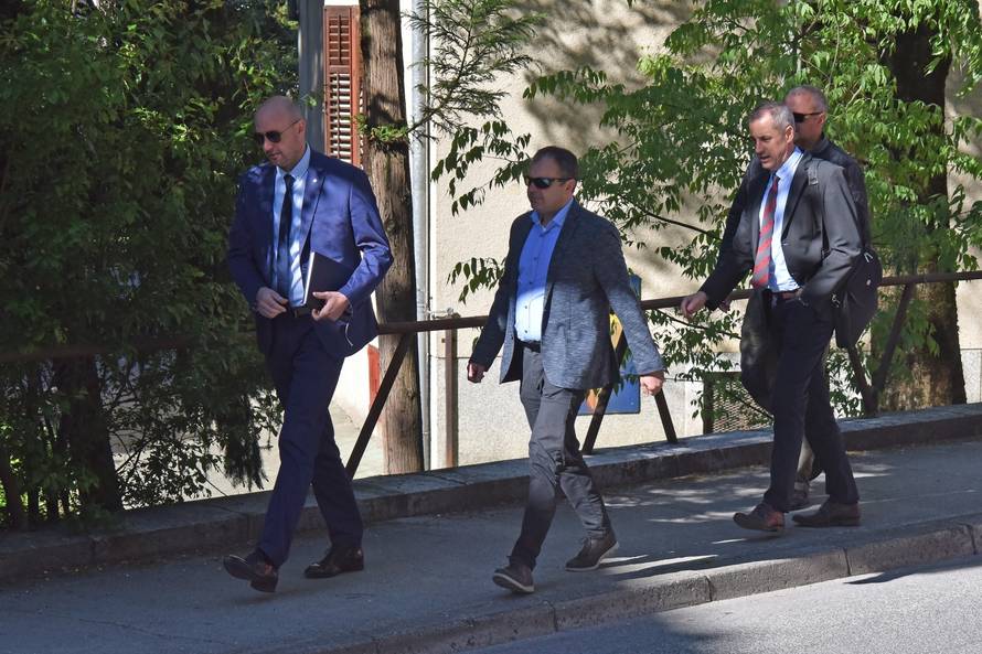 TrgovaÃ¨ki sud u Pazinu odluÃ¨io: Uljanik d.d. ide u steÃ¨aj