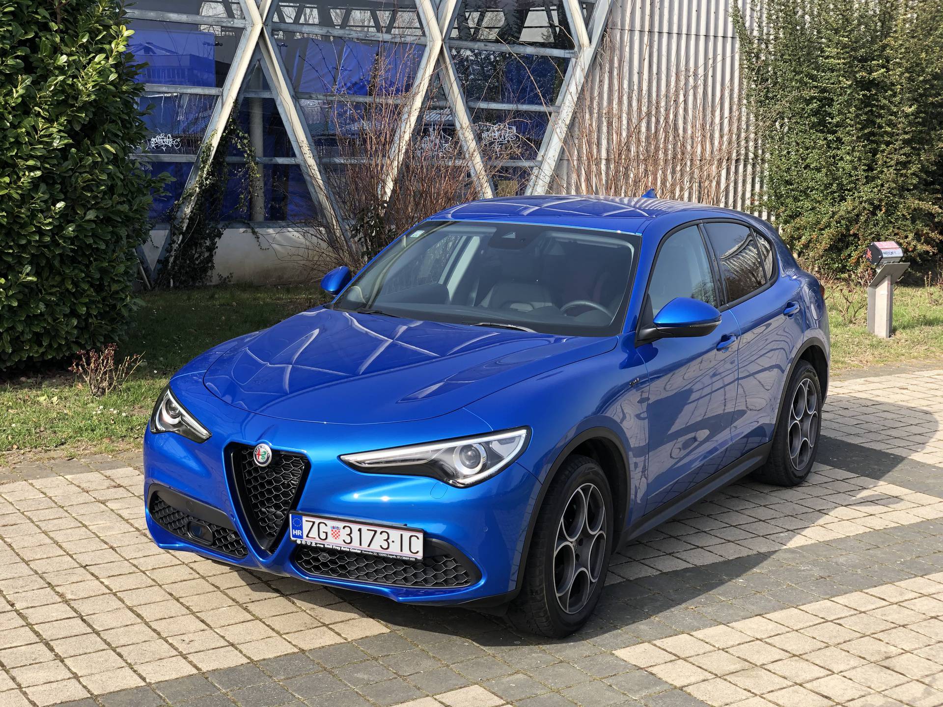 Alfa Stelvio: Neodoljivi auto kojeg je tako lako zavoljeti