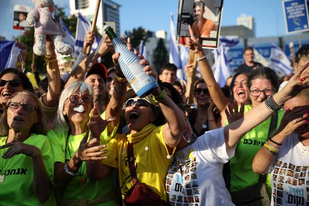 Hostages-prisoners swap deal between Hamas and Israel