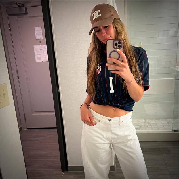 FOTO Tu je nogometašica, tu je i cheerleadersica:  Ovo su žene i djevojke američkih nogometaša