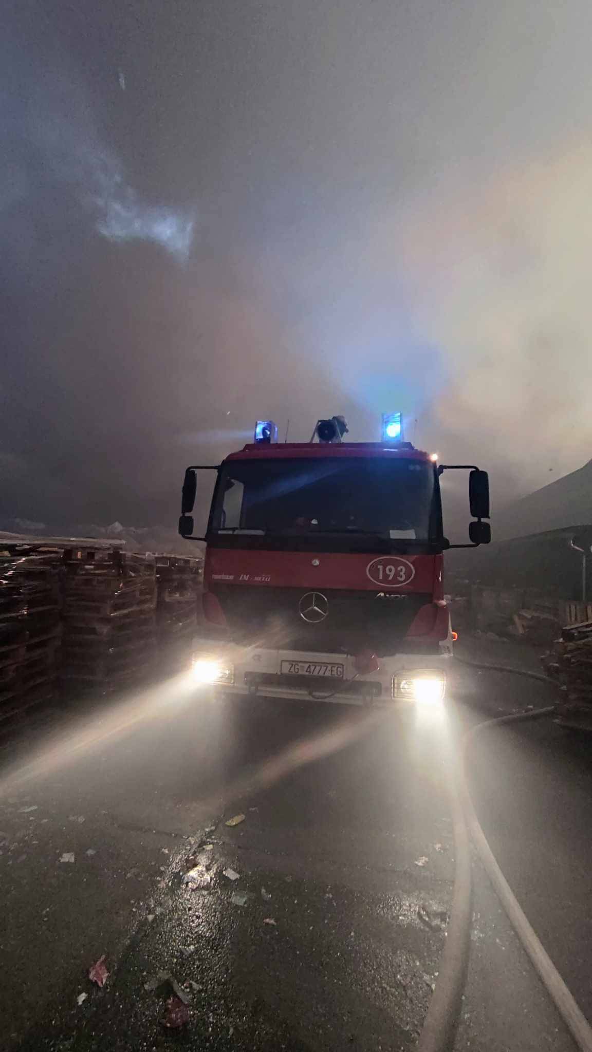 Emotivno pismo vatrogasaca: 'Nije bilo vremena za strah...  Ako ne krenemo mi, tko će?'