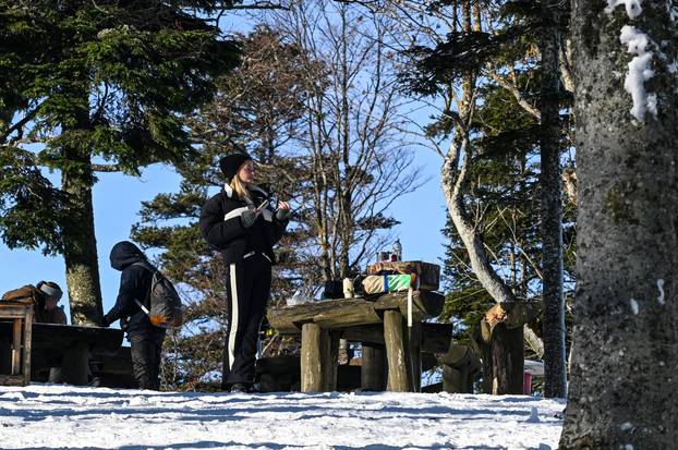 Sunčano novogodišnje jutro na Sljemenu