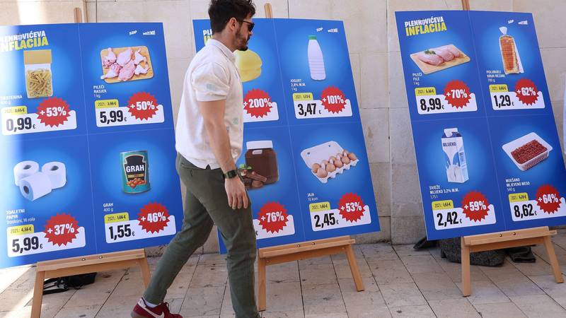 FOTO Predstavljena kampanja 'Plenkovićeva inflacija' u Splitu