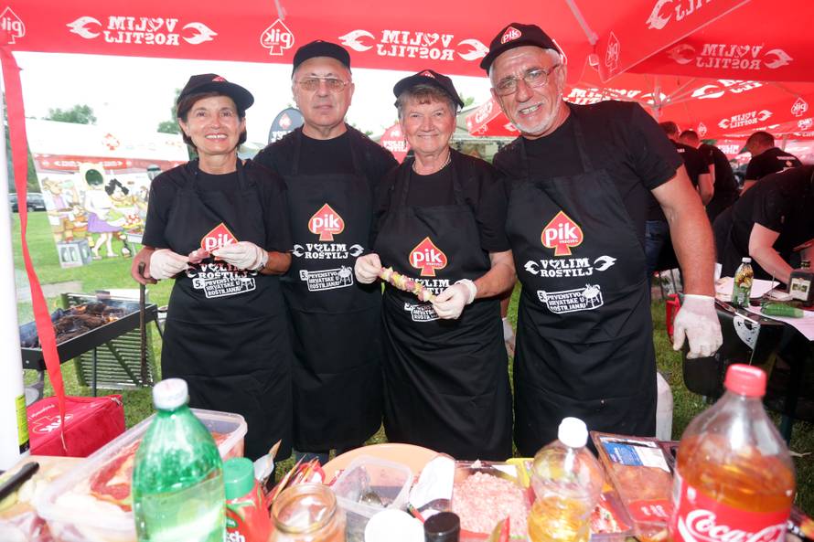 Zlatni ćevap autobusom punim navijača otputovao u Kaštela