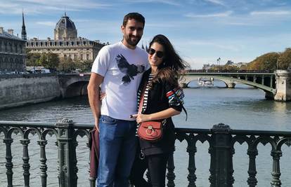 Stigla u Pariz na turnir: Trudna Kristina podrška je svom mužu