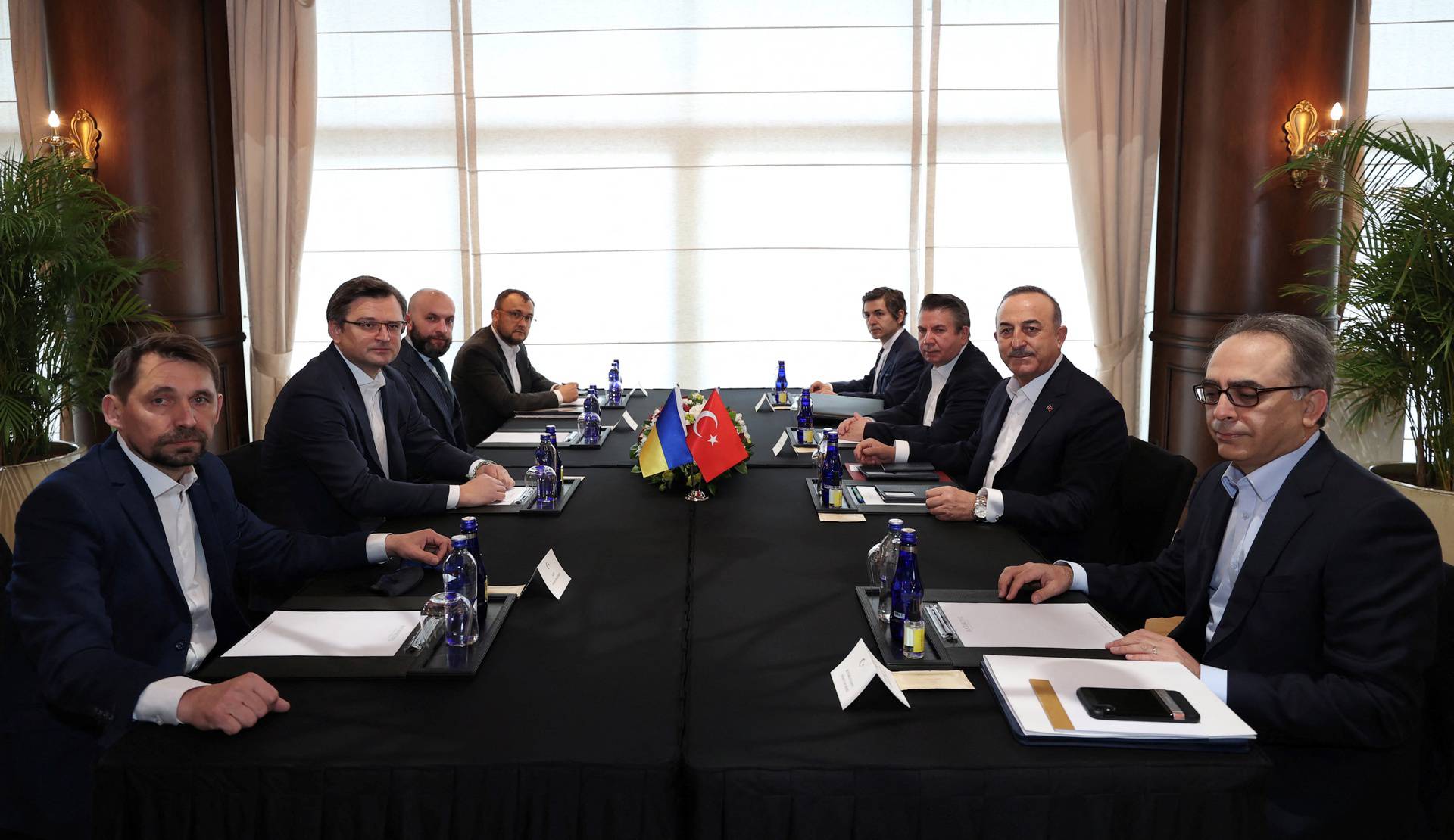 Turkish and Ukrainian Foreign Ministers meet in Antalya