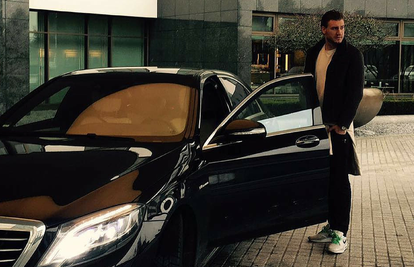Kakva neopreznost: Bendtner će platiti zbog "krivog" auta