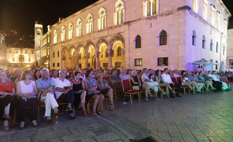 Najbolje će dalmatinske klape  i ove godine pjevati na Stradunu