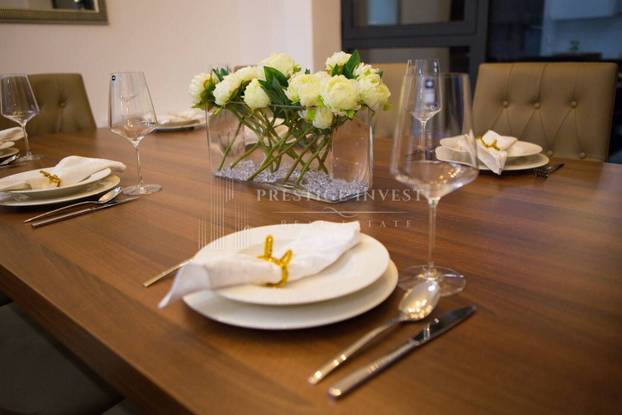 FOTO Kakva perverzija u Splitu! Vodeni raj i slike dizajnera. Ova vila se prodaje, a znamo i cijenu