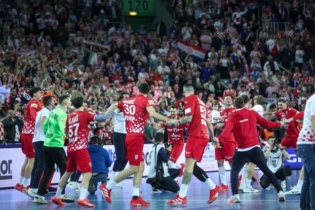 Zagreb: Slavlje rukometaša Hrvatske nakon pobjede nad Francuskom i prolaska u finale Svjetskog prvenstva