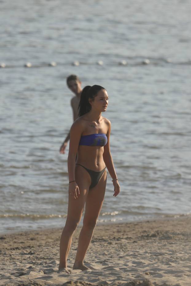 Osječani pronašli rashlađenje u Dravi