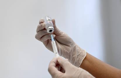 Slovenija: Umjesto cjepiva, 36 ljudi dobilo fiziološku otopinu