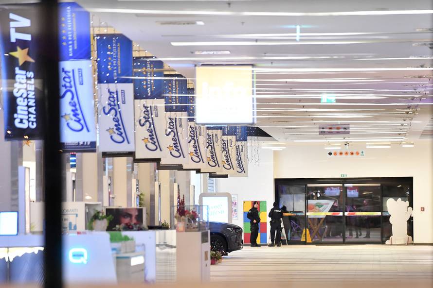 Varaždin: Evakuiran trgovački centar Lumini, u tijeku je policijski pregled