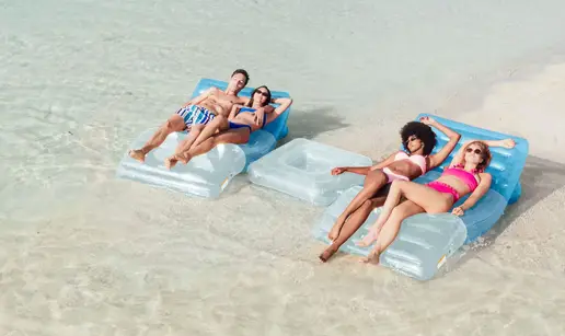 FOTO Tko još jaše flamingose? ‘Konektori' su novi hit na plaži!