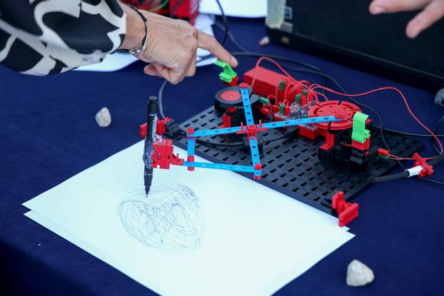 Zadar: Počela je manifestacija Europska noć istraživača u Zadru