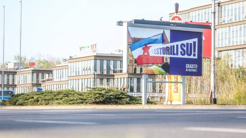 U Zagrebu osvanuo misteriozni plakat s jugoslavenskom zastavom i duginim bojama 12 pxl 030425 130708445 am0Gb9P