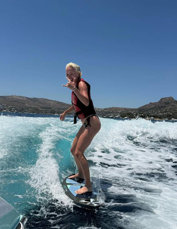 FOTO Ruska tenisačica je rekla da muškarci moraju zarađivati više. Razvela se, pa našla novog