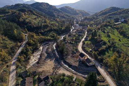 FOTO Potresni prizori iz Donje Jablanice: I mjesec dana nakon vide se posljedice poplave