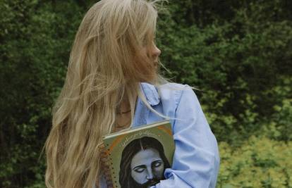 Albina objavila nove fotografije s likom Isusa Krista: 'Inspiriraš me. Put istine je sad moj put...'
