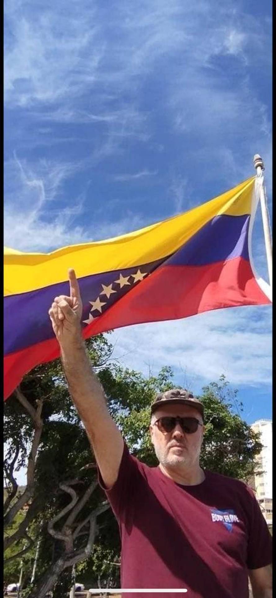 Vuco: 'Objavit ću duet s Dinom Dvornikom star čak 35 godina. Snimku ću odnijeti Elli i Danijeli'