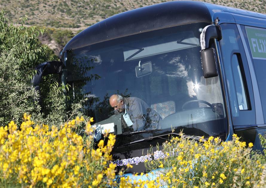 Šibenik: Sudar autobusa i osobnog automobila