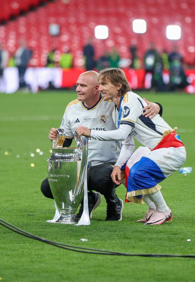 Modrić najtrofejniji Realov igrač u povijesti, 6. put dignuo pokal Lige prvaka 