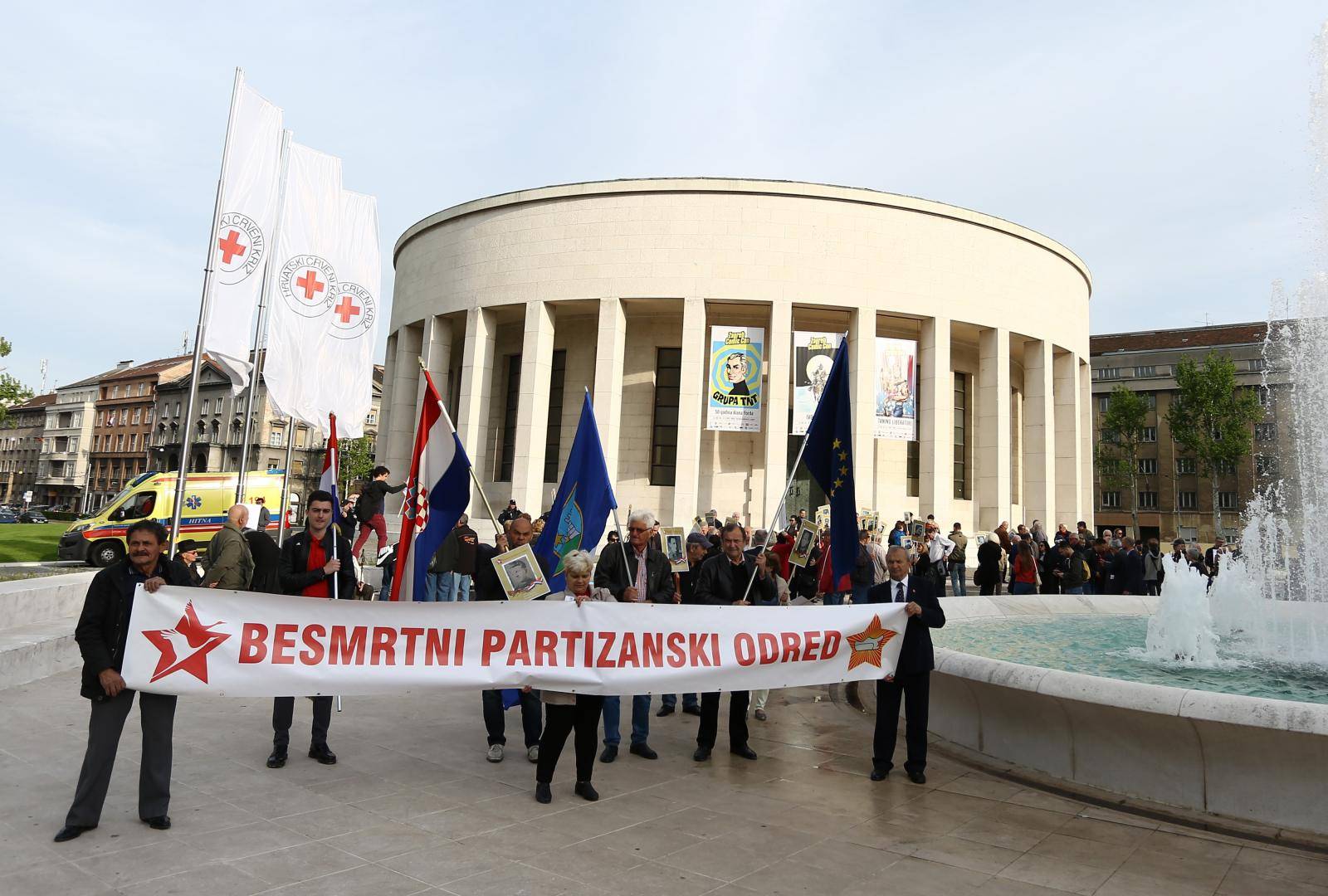 Zagreb: U srediÅ¡tu grada odrÅ¾an je mimohod Besmrtni partizanski odred