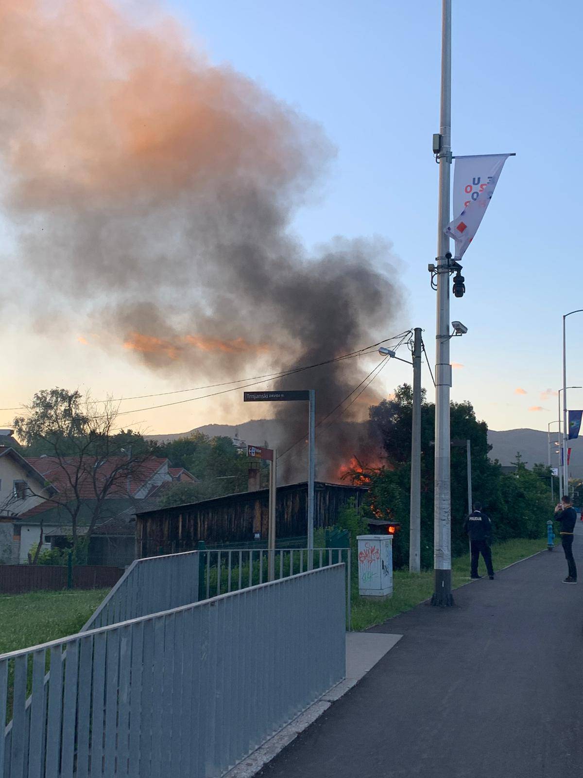 Požar u baraci kod zgrade NSK u Zagrebu: 'Buknulo je za tren'