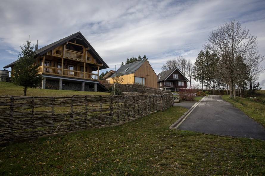 Mamićevi prijatelji: 'Zdravko je sebi kupio i stan u Međugorju'