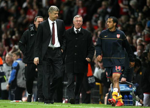 Soccer - UEFA Champions League - Semi Final - First Leg - Manchester United v Arsenal - Old Trafford