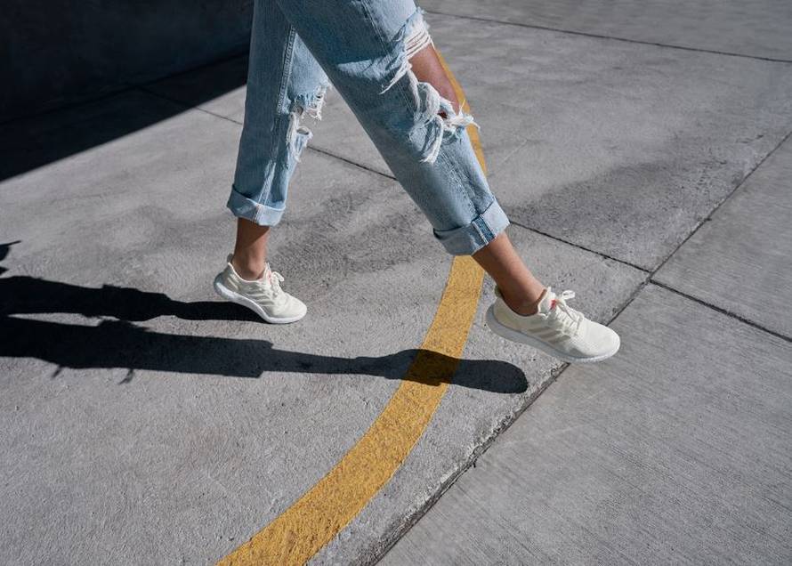 Ovo je najbolji način kako ćete savršeno očistiti bijele tenisice