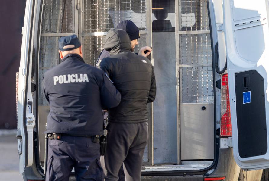 Vukovar: Privođenje Općinskom državnom odvjetništvu osumnjičenih za napad na maloljetnike 