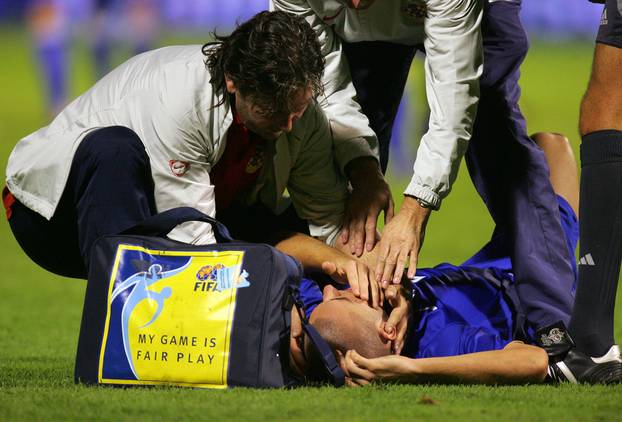 ARHIVA - 2006. Zagreb: Vatreni i "maksimirska krtica" srušili su Englesku 