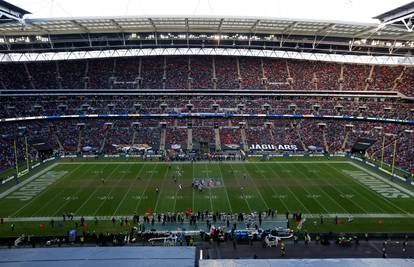 Trava nije savršena: Joshua i NFL 'unakazili' su Wembley...