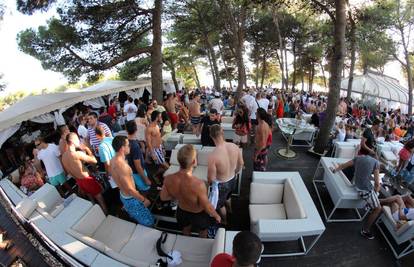 I ovaj vikend Hookah baru vam sprema ludi after beach party