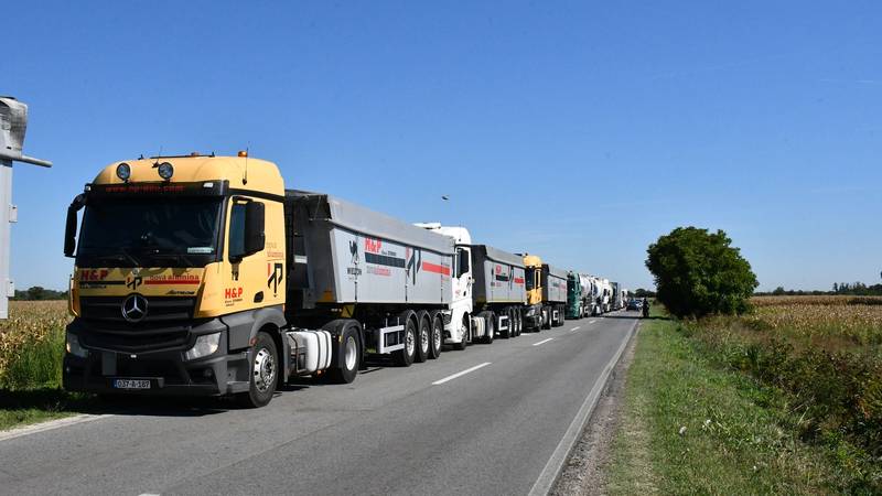 EU naj bi odpravila omejitve za voznike tovornjakov z Balkana in Turčije