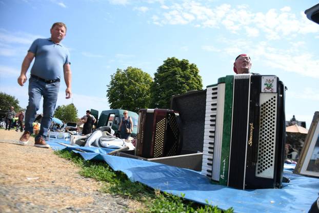 Buvljak u Koprivnici još uvijek je jedno od omiljenih mjesta za trgovinu