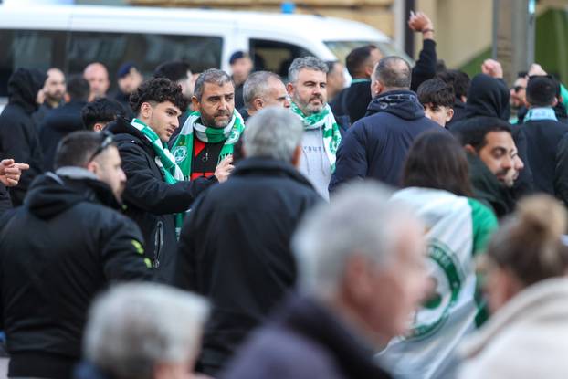 Navijači Omonoije u centru Rijeke uoči utakmice