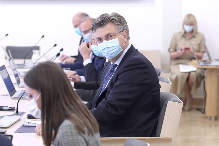 Ipak manji pad: Vlada za ovu godinu projicira pad BDP-a od osam posto, za iduću rast od pet