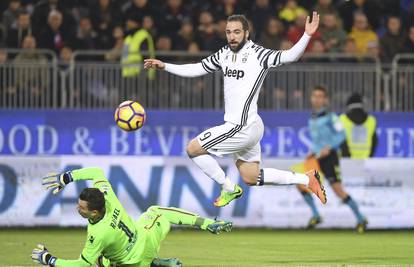 Juventus na krilima Gonzala Higuaina juri prema novoj tituli