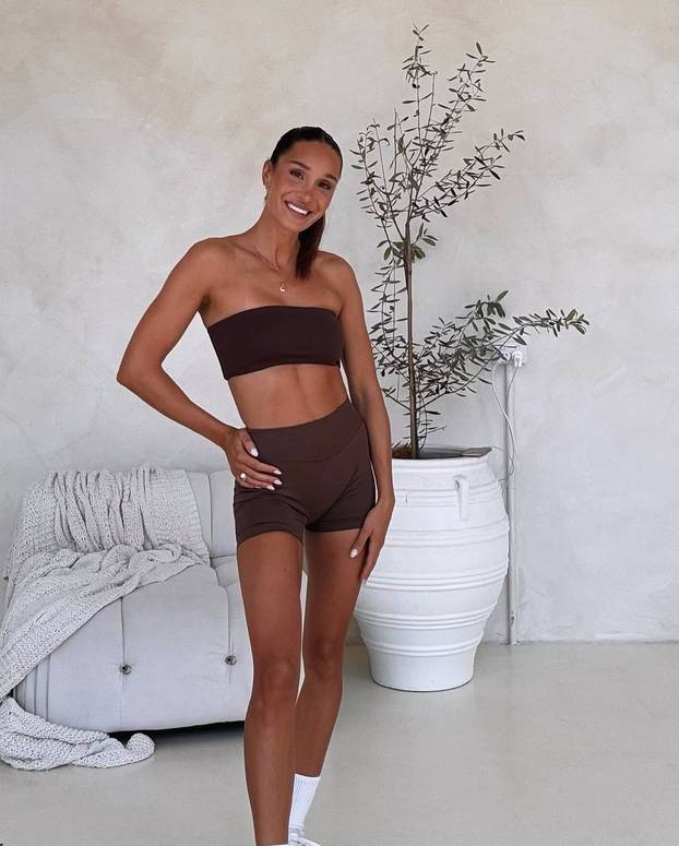 FOTO Kayla je jedna od najvećih fitness influencerica - Evo uz kojih par vježbi ostaje fit