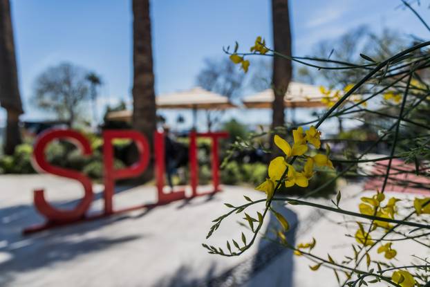 Proljetni ugođaj na Splitskoj Rivi