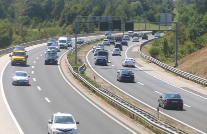 Na autocestama za vikend bilo pet posto više vozila: Naplatili više od 7,3 milijuna € cestarine