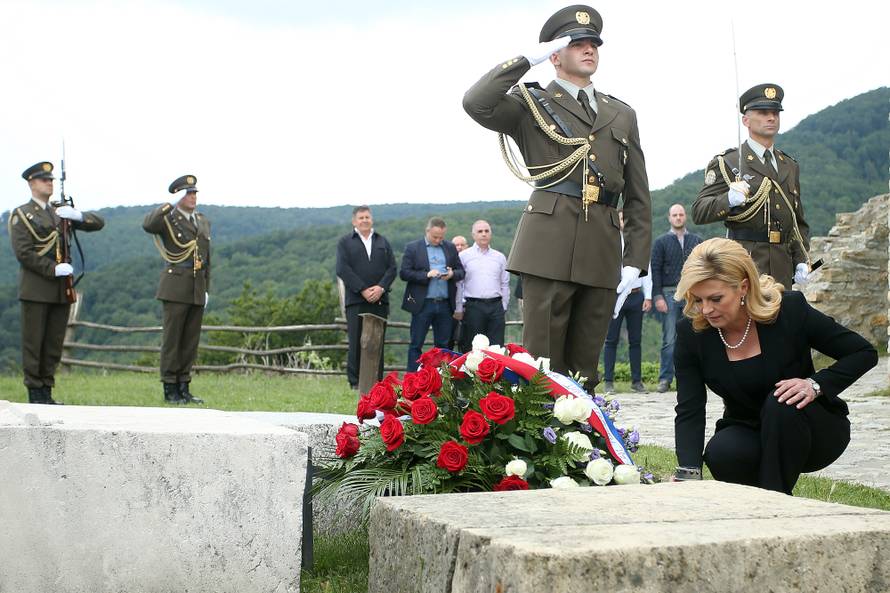 Zagreb: DrÅ¾avni vrh poklonio se na Oltaru domovine povodom Dana drÅ¾avnosti